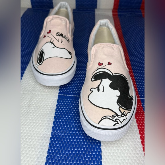 🎉✨ VANS x Peanuts Snoopy Lucy & Hearts Slip Ons Sneakers  Women’s Size 9 Men 7.5 - Picture 1 of 15